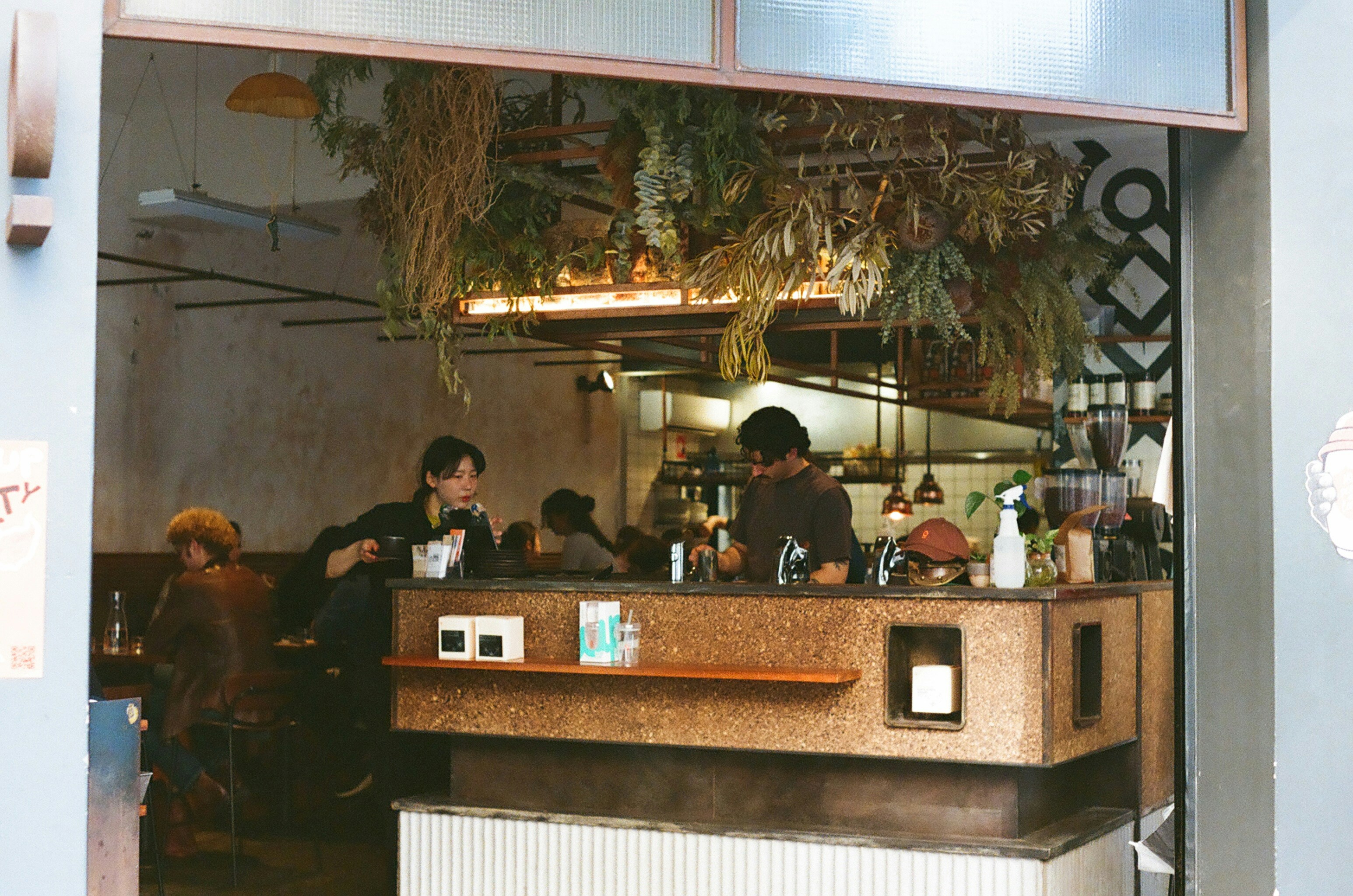 Melbourne cafe tables and ramen bowls